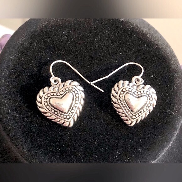 Bead Necklace w/Heart Pendant and Heart Shape Pierced Earrings - Picture 6 of 11